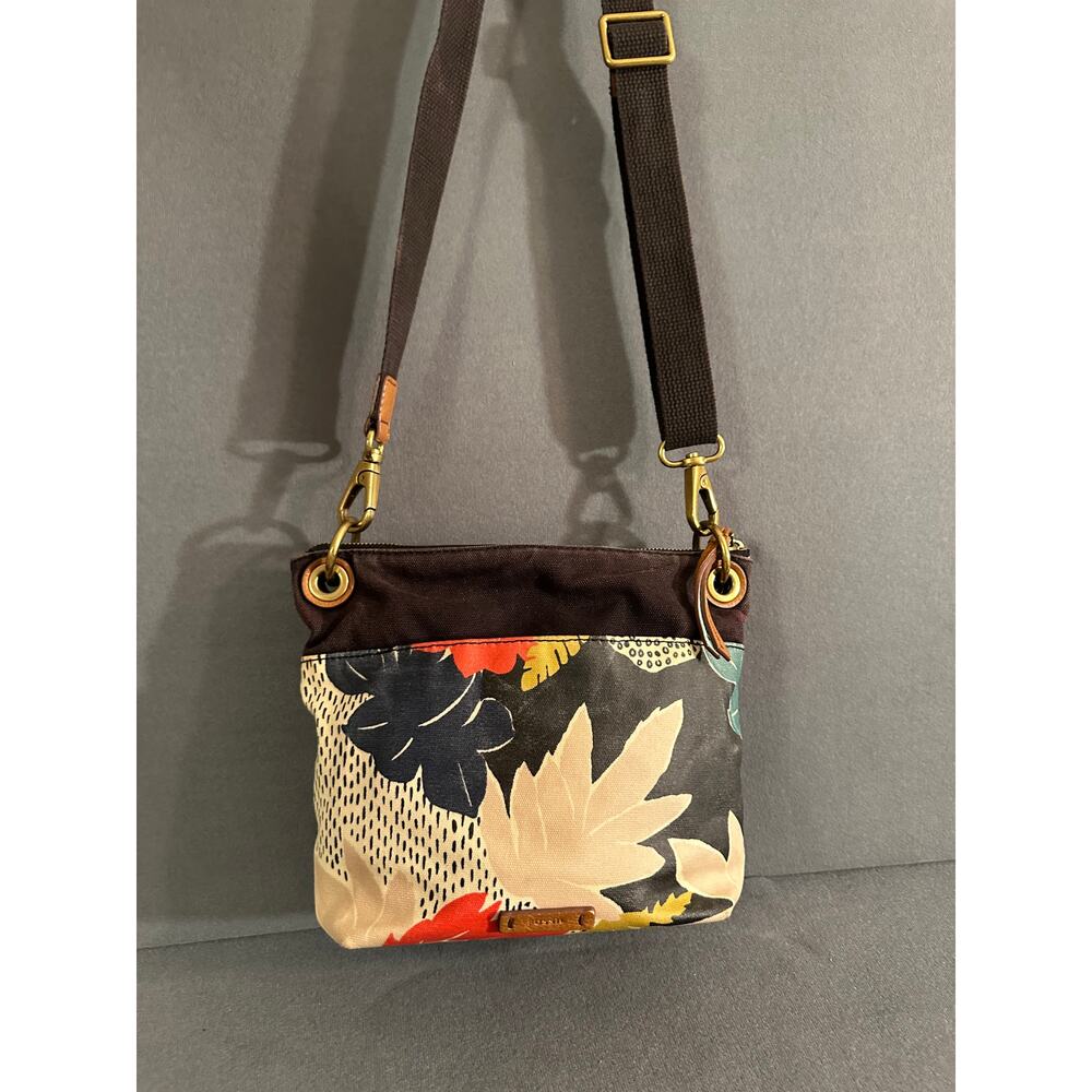 Fossil Vinyl covered canvas tropical print Keely bucket bag crossbody